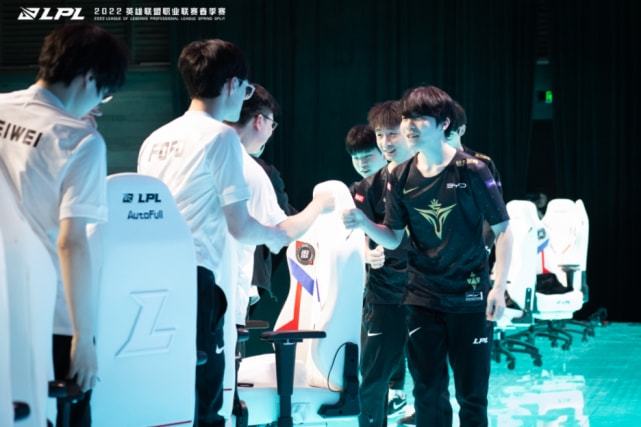 引进多名潜 引进多名潜