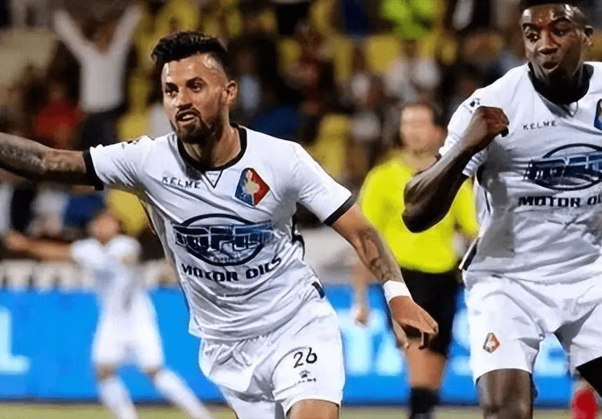 人员流动的 人员流动的